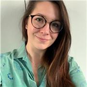 Dottoressa di ricerca (PhD) in filosofia impartisce lezioni in filosofia